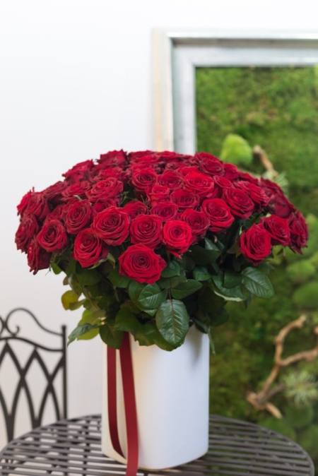 Raudonos rožės "Red Naomi"